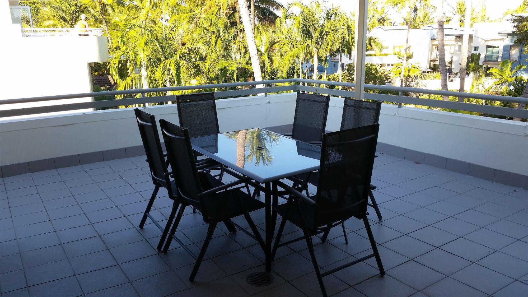 Seascape Holidays - Tropical Reef Apartments Порт Дуглас Экстерьер фото